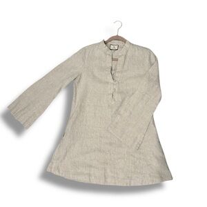 Tuckernuck Light Gray Women's Tunic Blouse